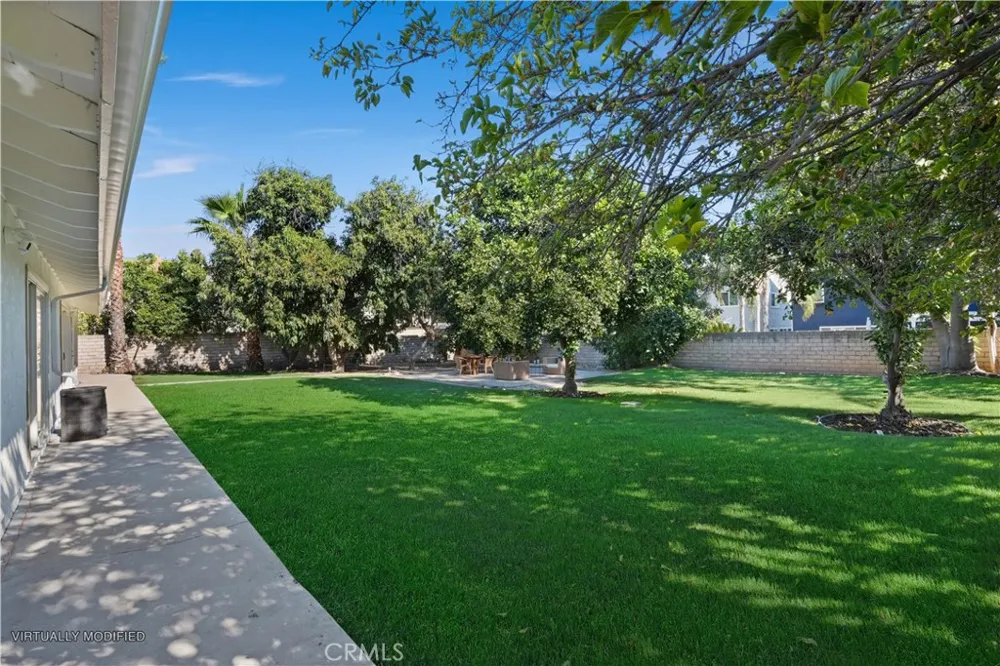 20358 Strathern Street Winnetka, CA 91306