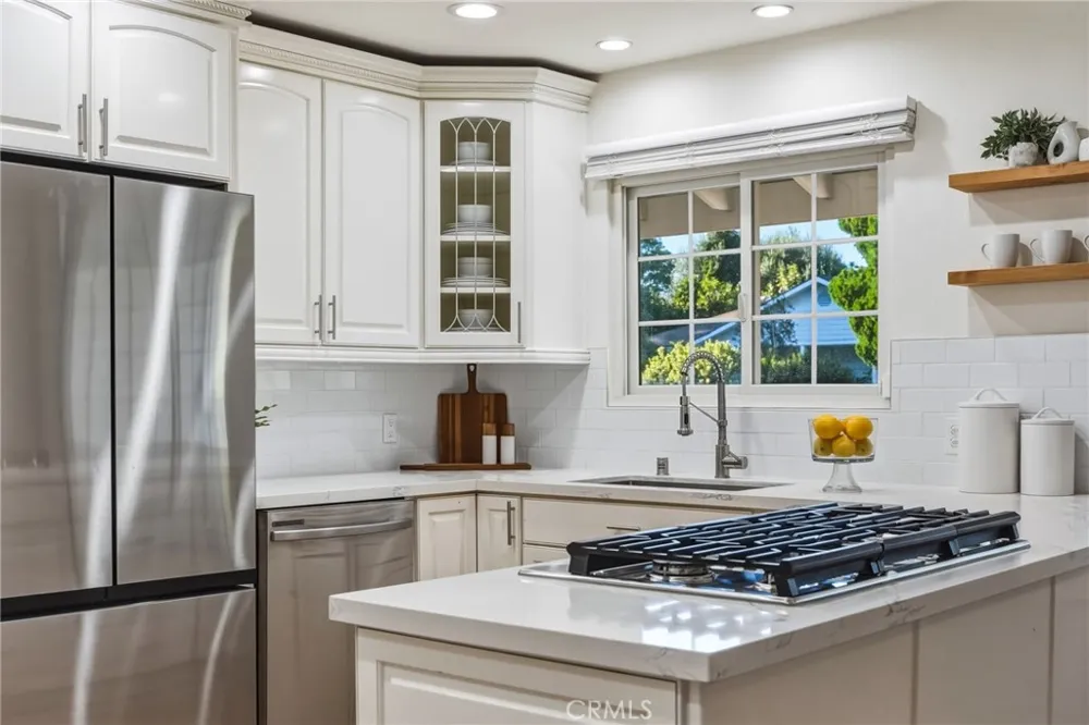 20358 Strathern Street Winnetka, CA 91306