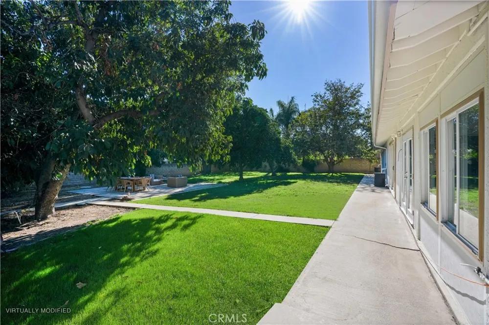 20358 Strathern Street Winnetka, CA 91306