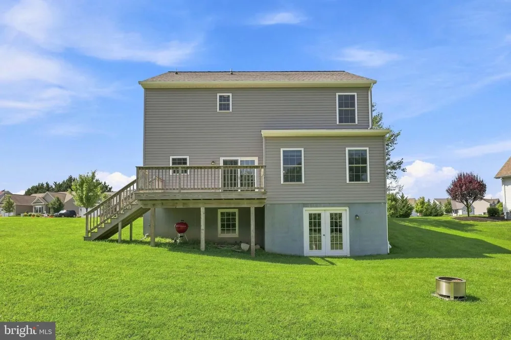 233 ASHLEYS WAY Oxford, PA 19363
