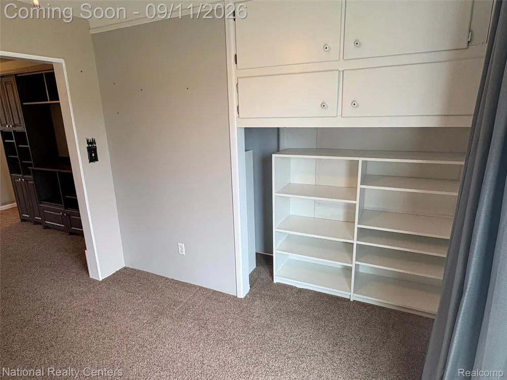 26945 W Milford Road W #3 Lyon Charter Township, MI 48178