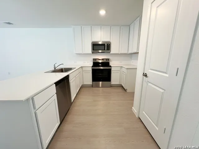 5819 REPEATING WAY Von Ormy, TX 78073