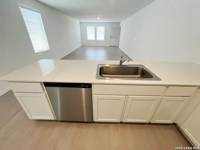 5819 REPEATING WAY Von Ormy, TX 78073