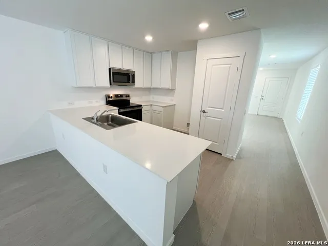 5819 REPEATING WAY Von Ormy, TX 78073