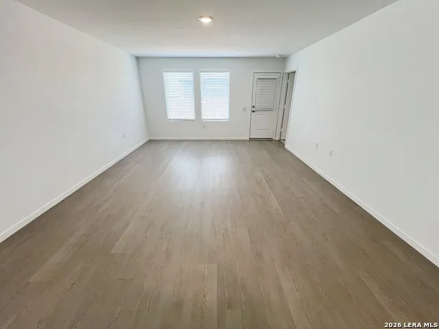 5819 REPEATING WAY Von Ormy, TX 78073
