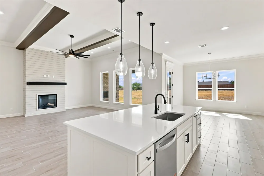 3155 Infinity Drive Weatherford, TX 76087