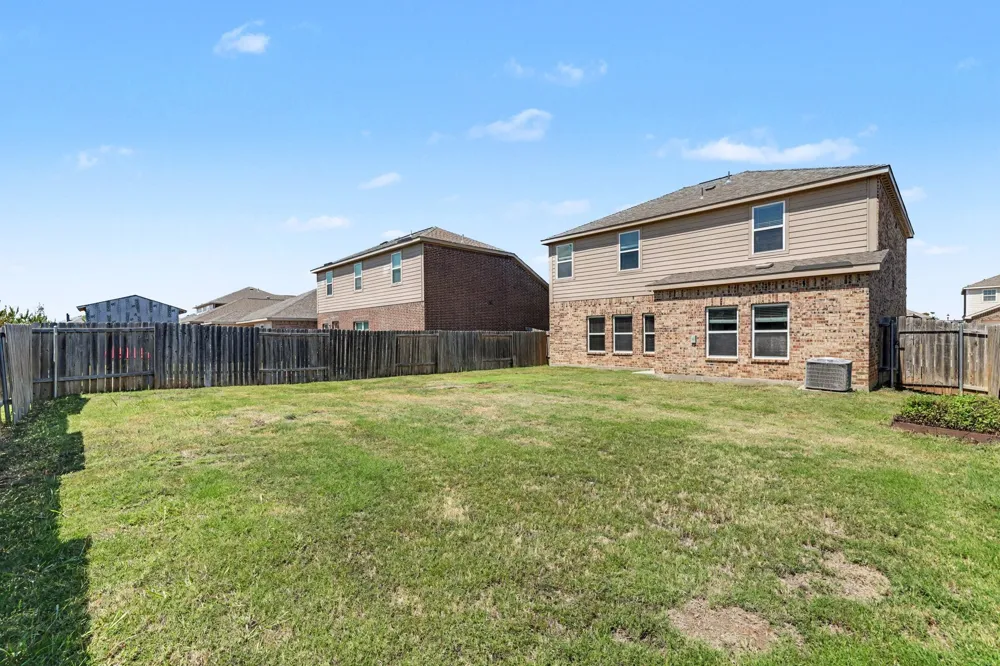 1623 Park Trails Boulevard Princeton, TX 75407