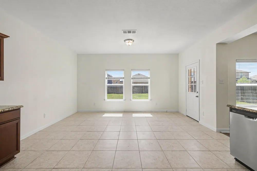1623 Park Trails Boulevard Princeton, TX 75407