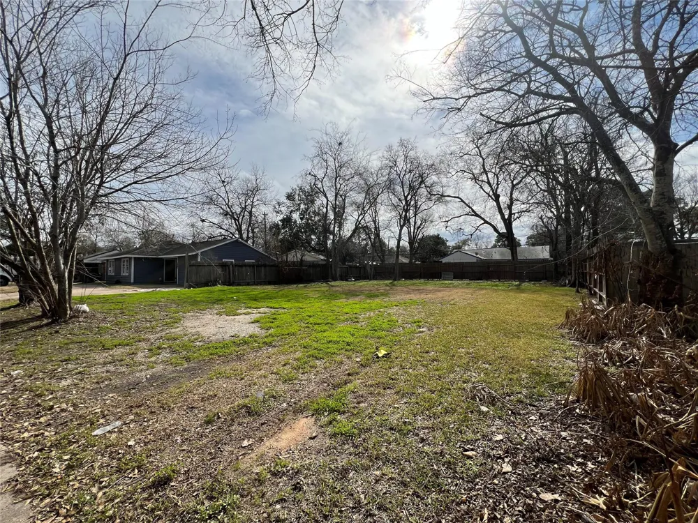 5905 Beechnut Street Houston, TX 77074
