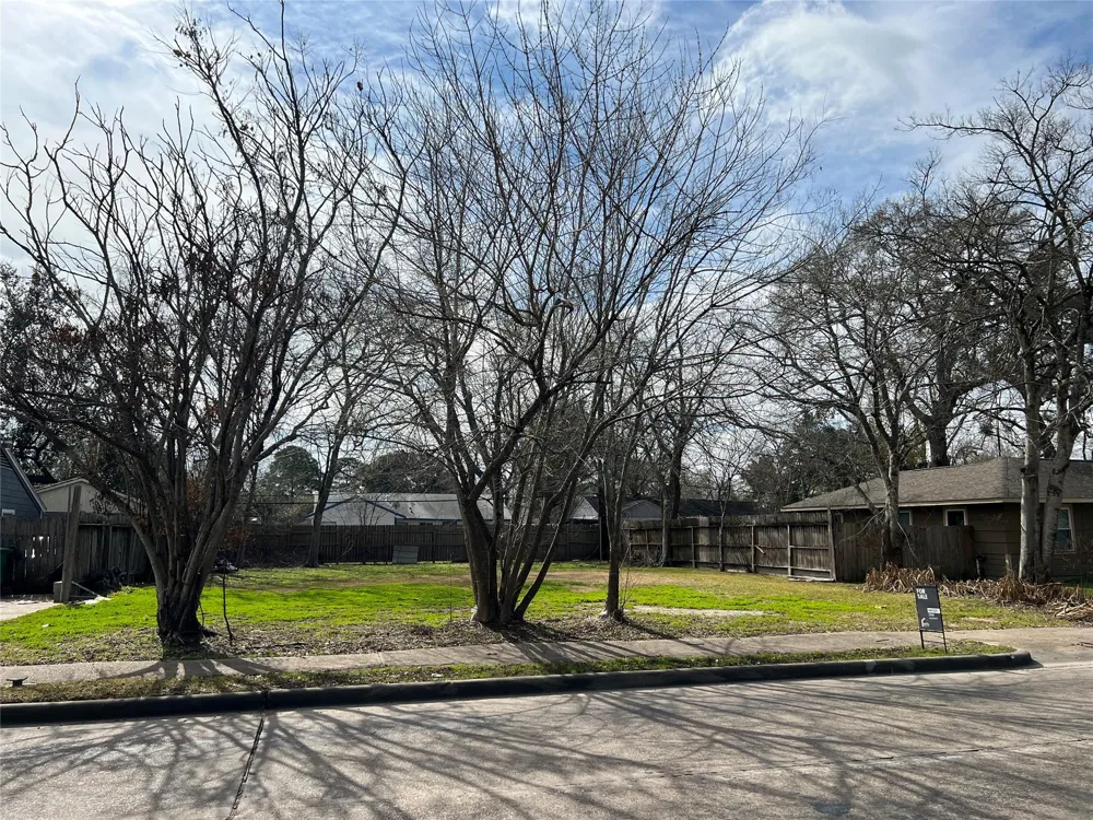 5905 Beechnut Street Houston, TX 77074