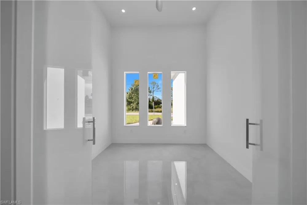 3710 6th Street SW Lehigh Acres, FL 33976