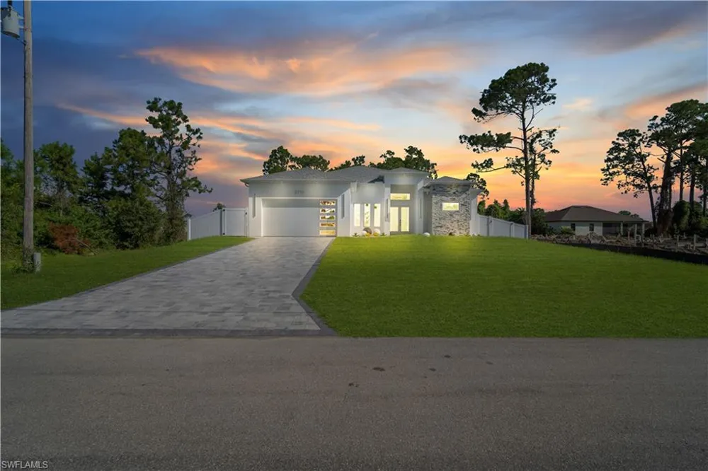 3710 6th Street SW Lehigh Acres, FL 33976