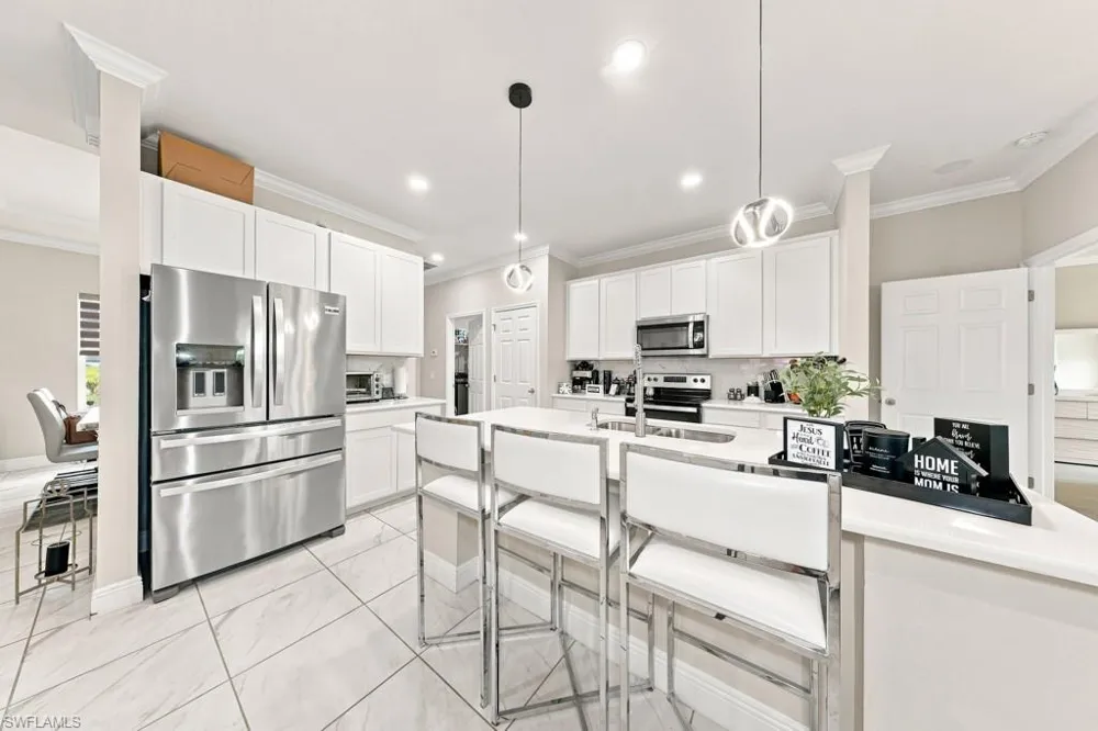 1029 NW 34th Avenue Cape Coral, FL 33993