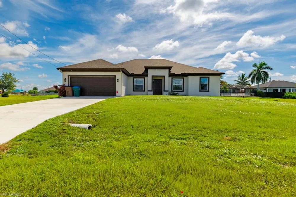 1029 NW 34th Avenue Cape Coral, FL 33993