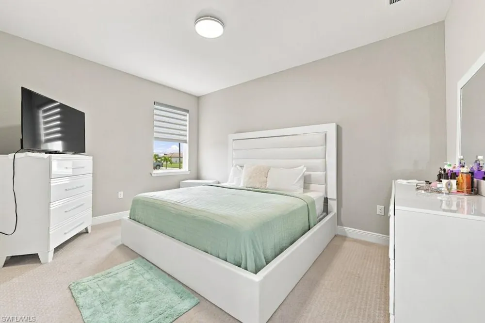 1029 NW 34th Avenue Cape Coral, FL 33993