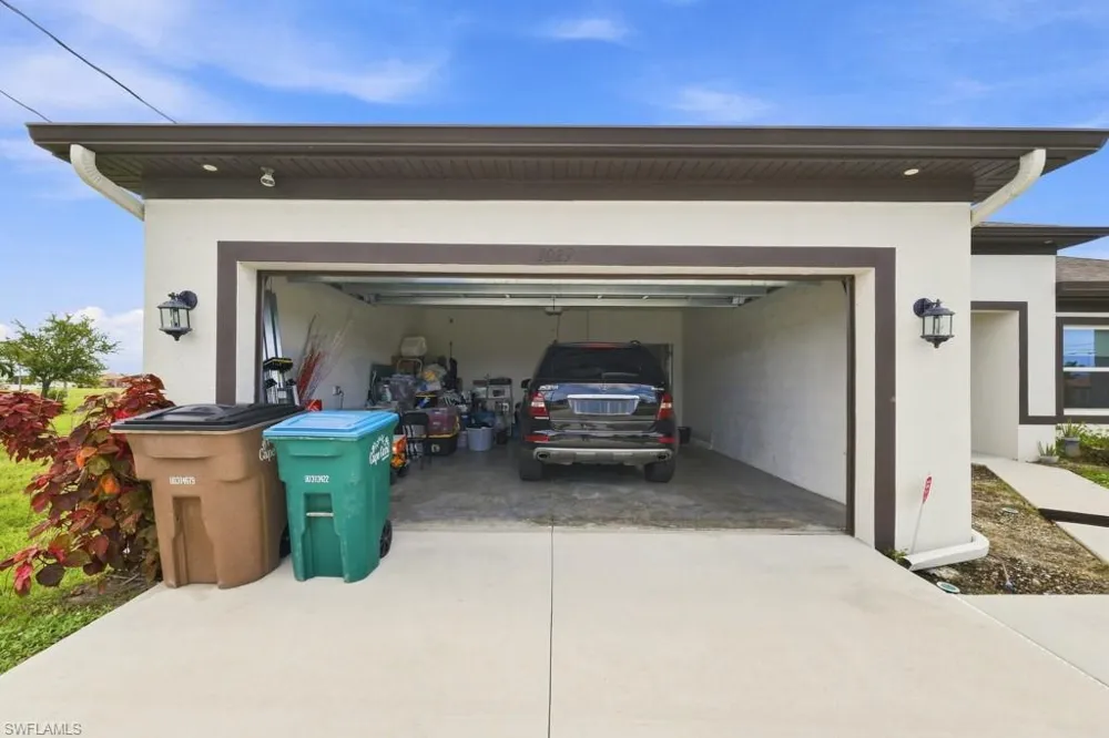 1029 NW 34th Avenue Cape Coral, FL 33993