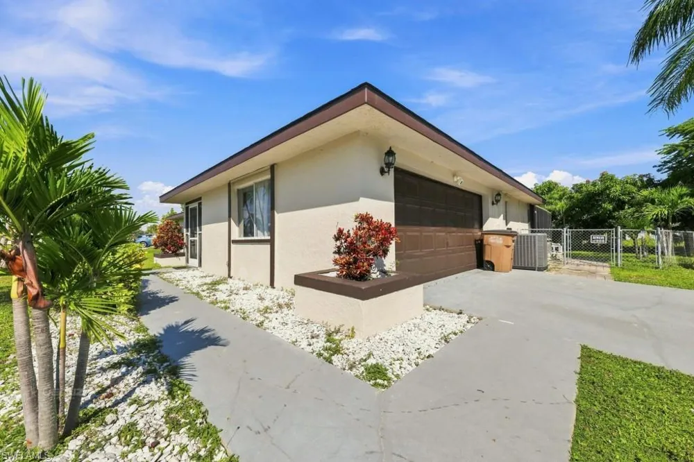 21 SW Trafalgar Parkway Cape Coral, FL 33991