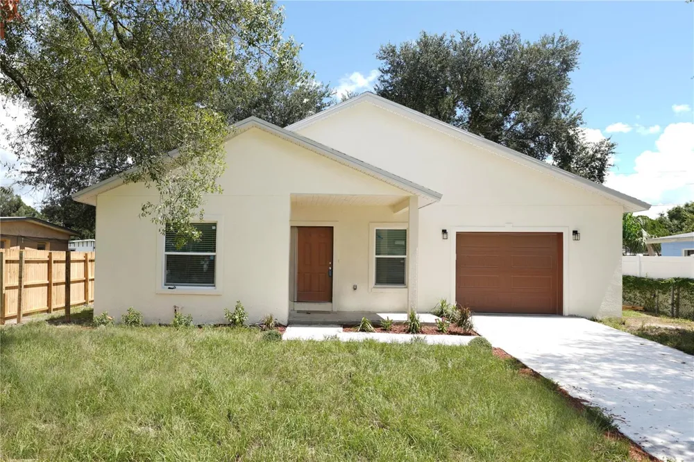 3218 DELRAY DRIVE Tampa, FL 33619