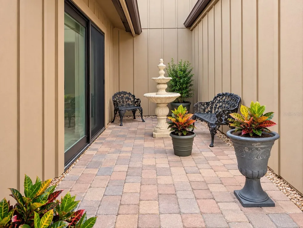 1309 WATER OAK WAY Bradenton, FL 34209
