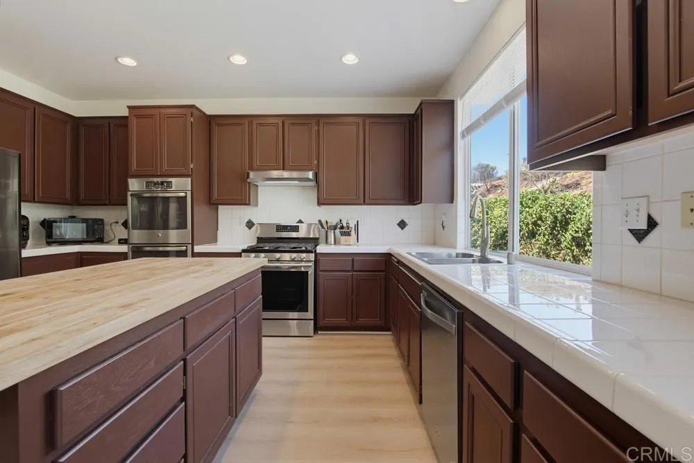 3350 Avocado Vista Lane Fallbrook, CA 92028