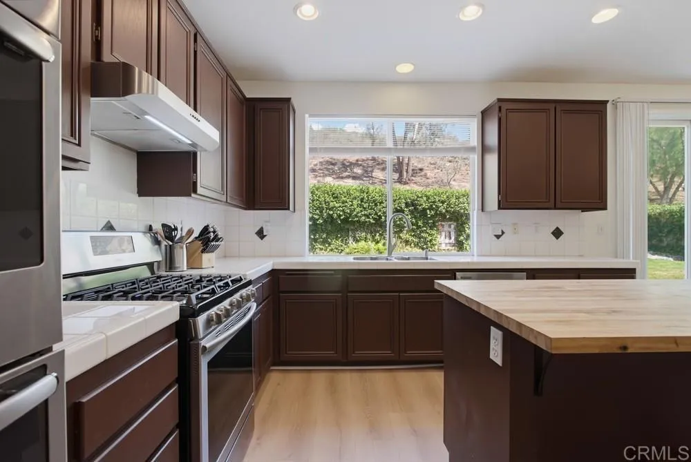 3350 Avocado Vista Lane Fallbrook, CA 92028