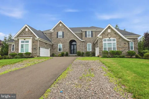 7 OXFORD DRIVE