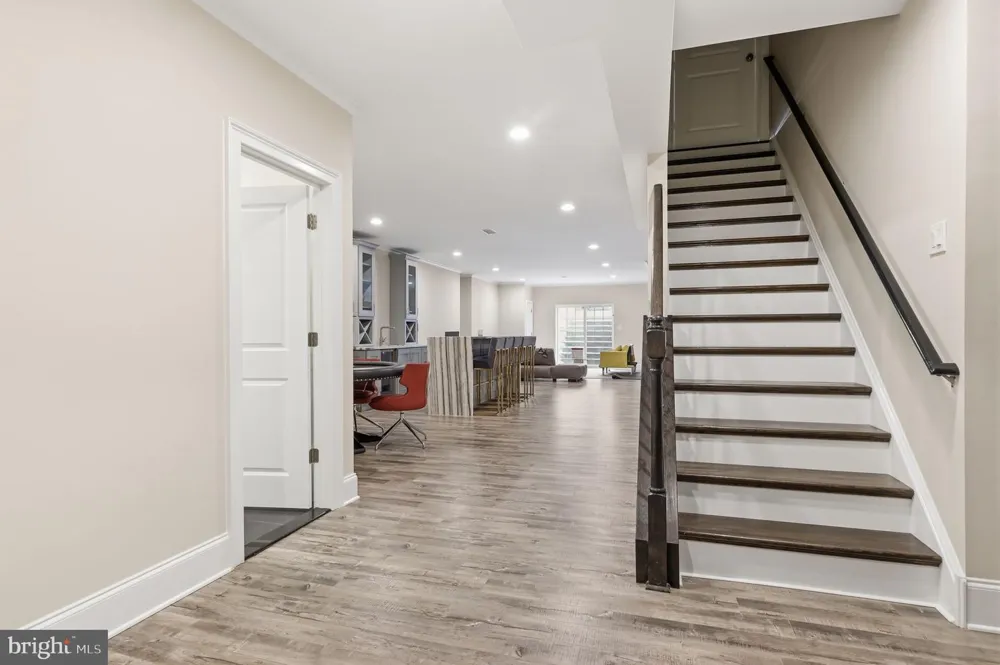 7 OXFORD DRIVE Ivyland, PA 18974