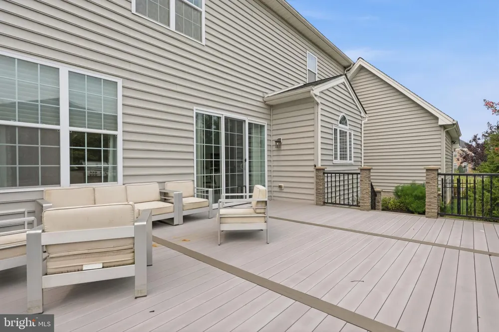 7 OXFORD DRIVE Ivyland, PA 18974