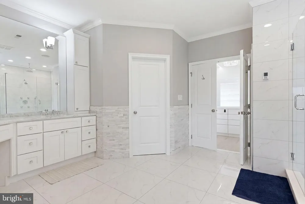 7 OXFORD DRIVE Ivyland, PA 18974