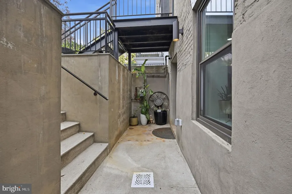 1478 HARVARD STREET NW #1 Washington, DC 20009