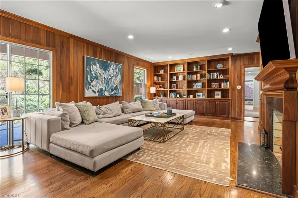 1110 Forest Hill Drive High Point, NC 27262