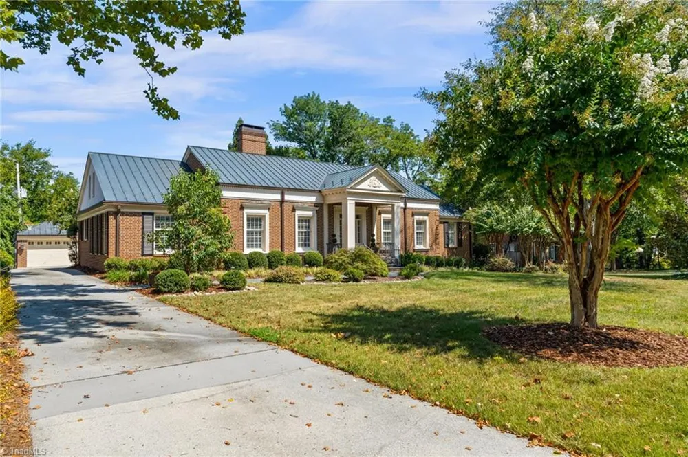 1110 Forest Hill Drive High Point, NC 27262