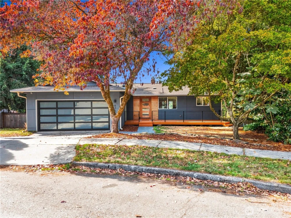 6733 121st Avenue SE Bellevue, WA 98006