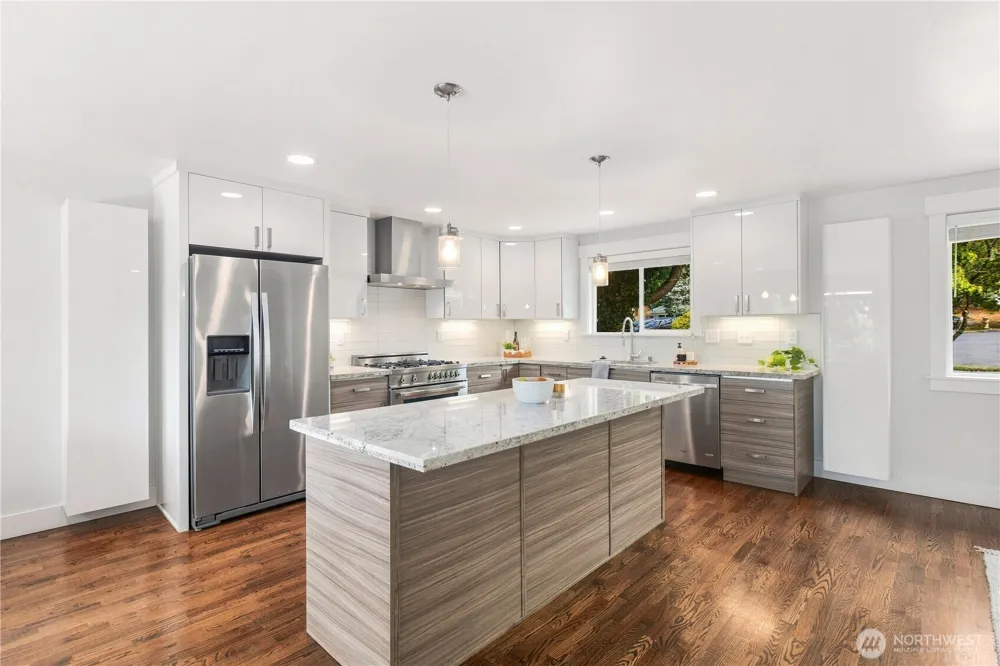 6733 121st Avenue SE Bellevue, WA 98006