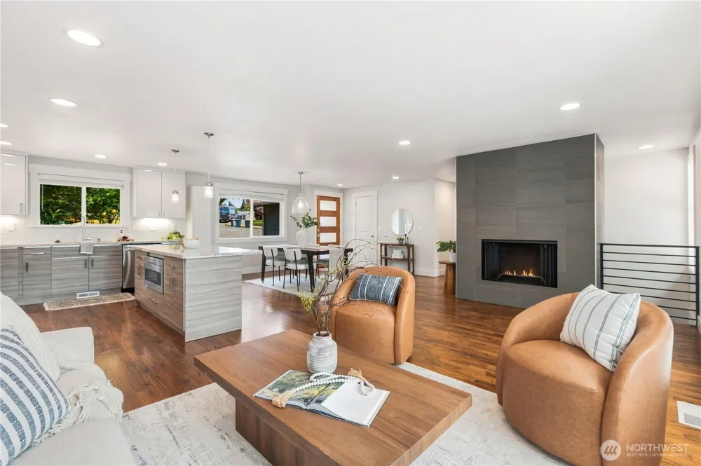 6733 121st Avenue SE Bellevue, WA 98006