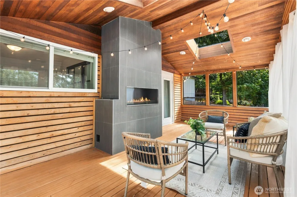 6733 121st Avenue SE Bellevue, WA 98006