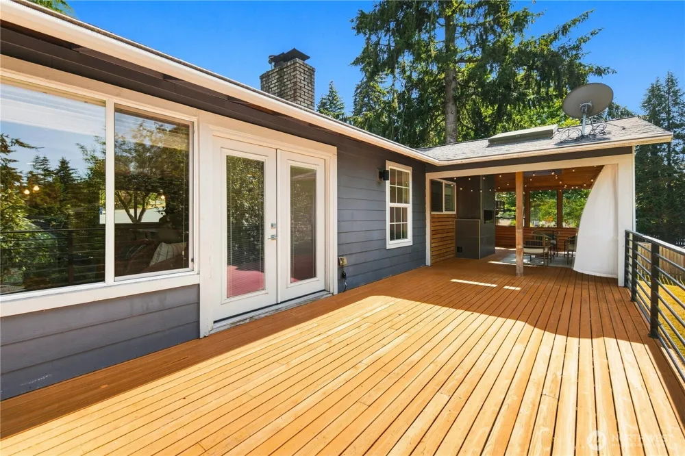 6733 121st Avenue SE Bellevue, WA 98006