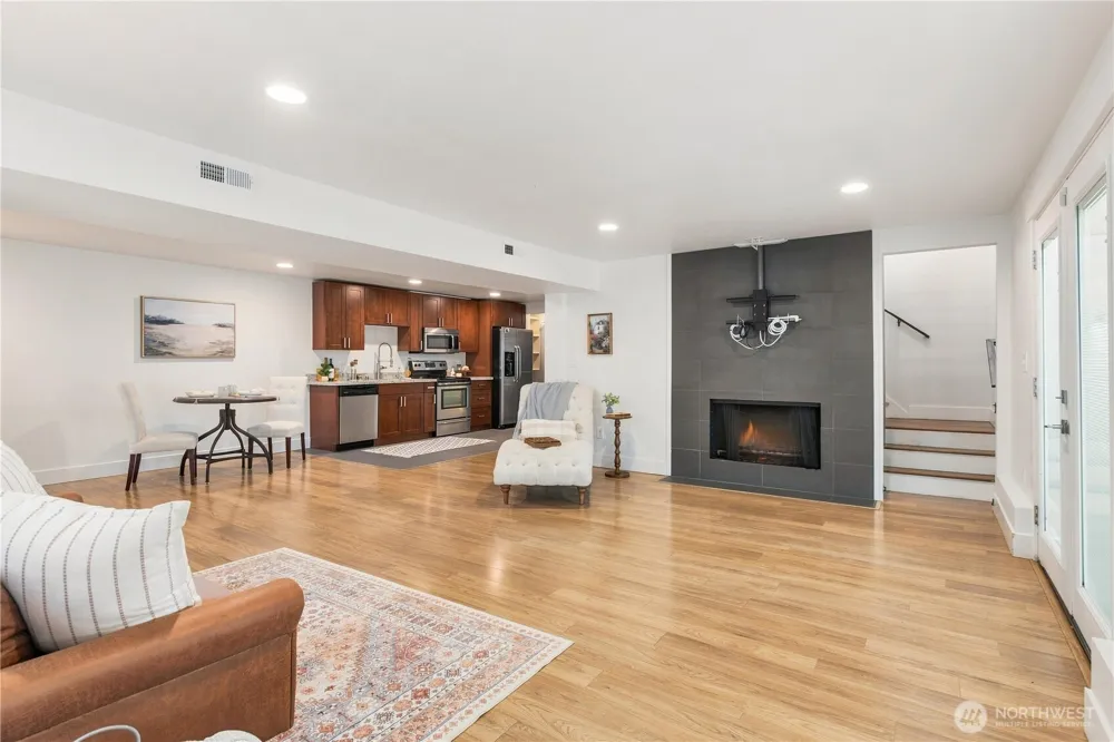 6733 121st Avenue SE Bellevue, WA 98006