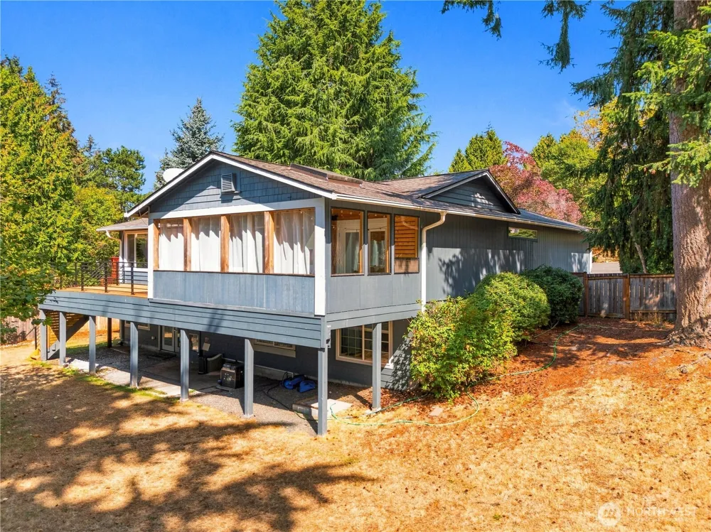 6733 121st Avenue SE Bellevue, WA 98006