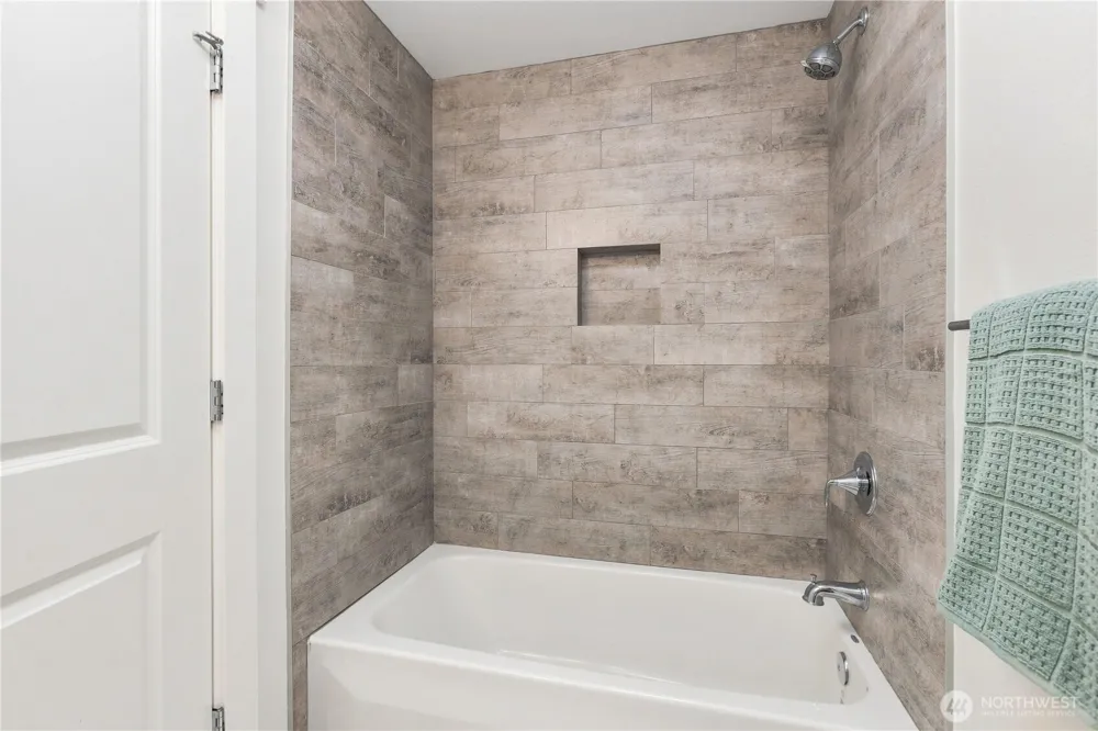 6733 121st Avenue SE Bellevue, WA 98006