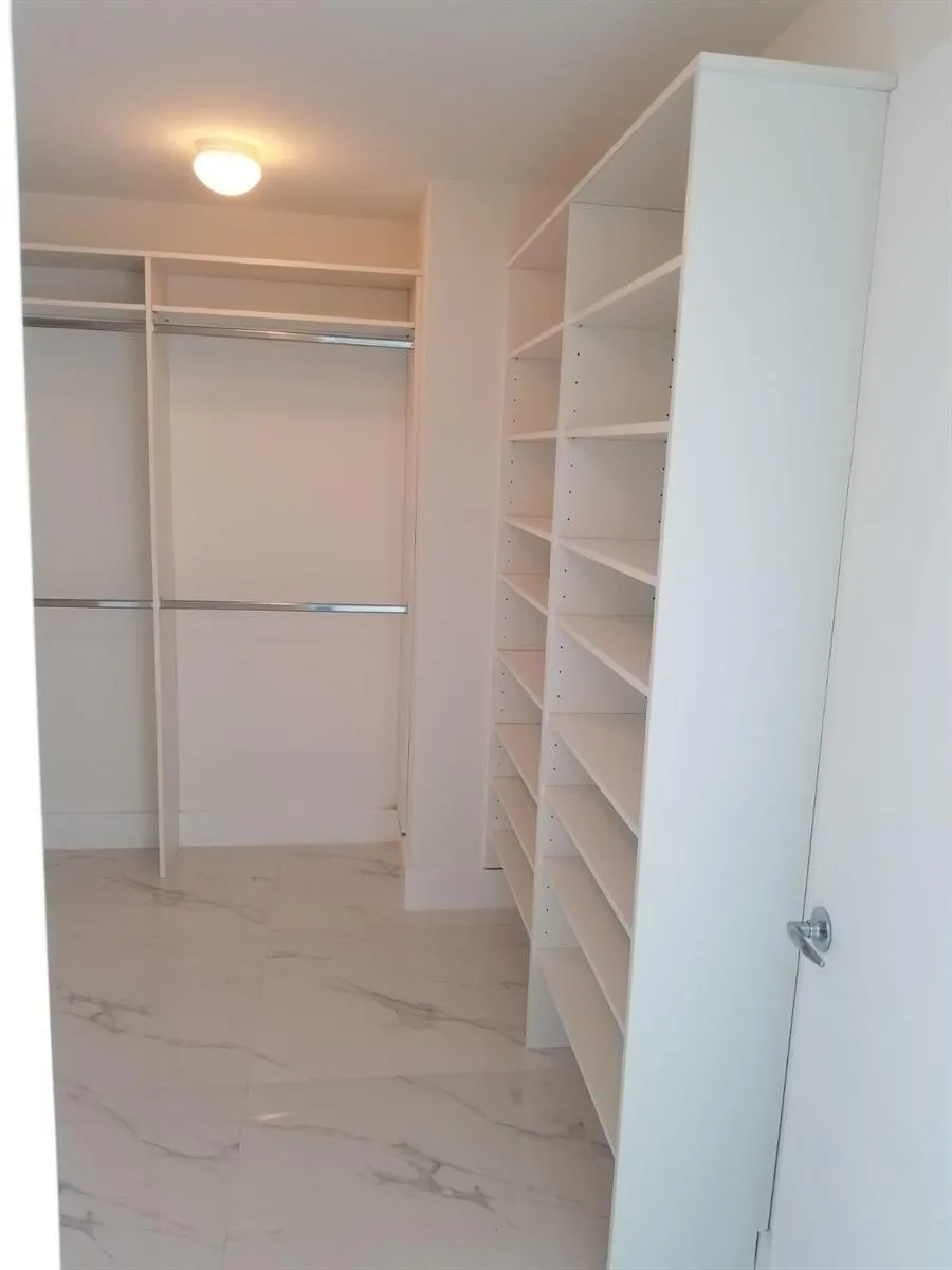 17111 BISCAYNE BOULEVARD #1903 North Miami Beach, FL 33160