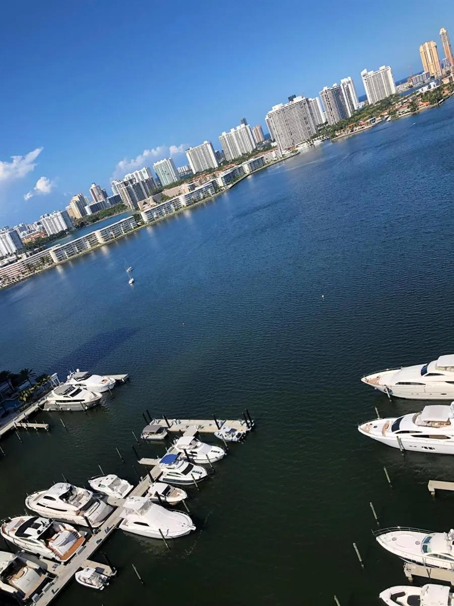 17111 BISCAYNE BOULEVARD #1903 North Miami Beach, FL 33160