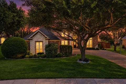 812 White Buffalo Lane