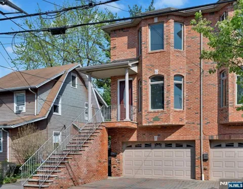 236 Columbus A