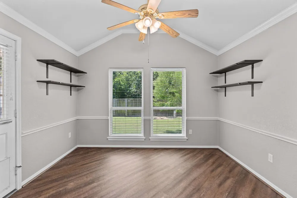 11819 Santa Fe Trail Santa Fe, TX 77510