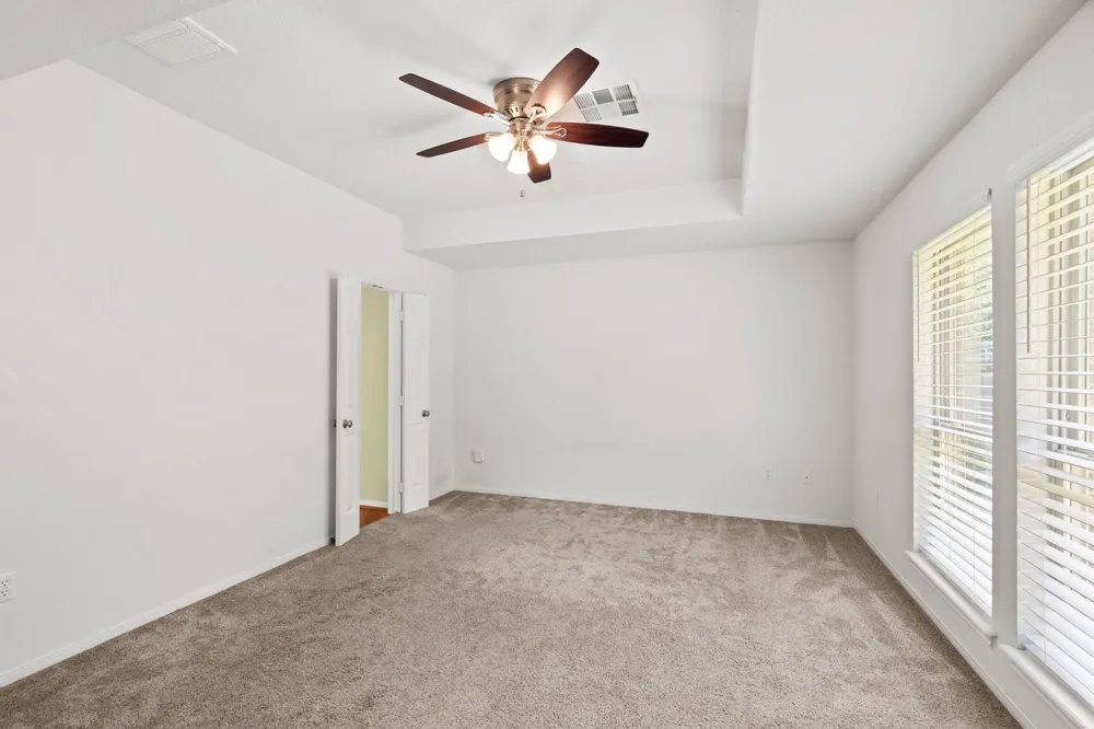 11819 Santa Fe Trail Santa Fe, TX 77510