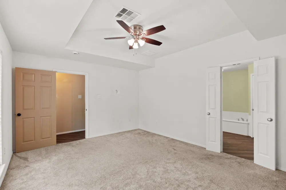 11819 Santa Fe Trail Santa Fe, TX 77510