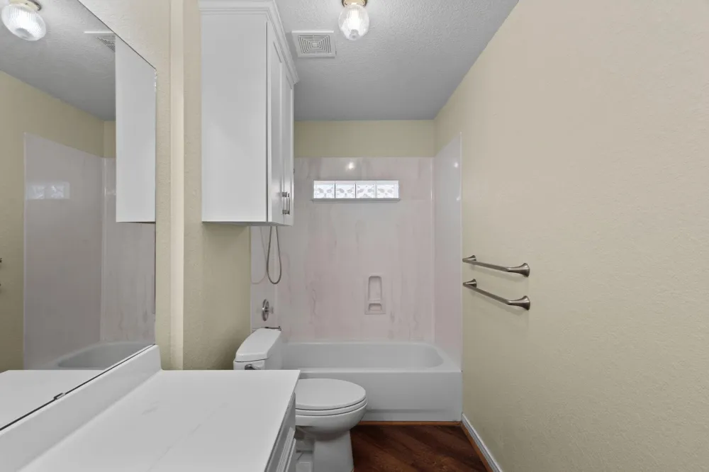 11819 Santa Fe Trail Santa Fe, TX 77510