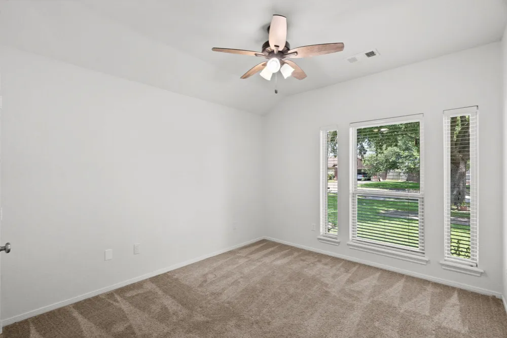 11819 Santa Fe Trail Santa Fe, TX 77510