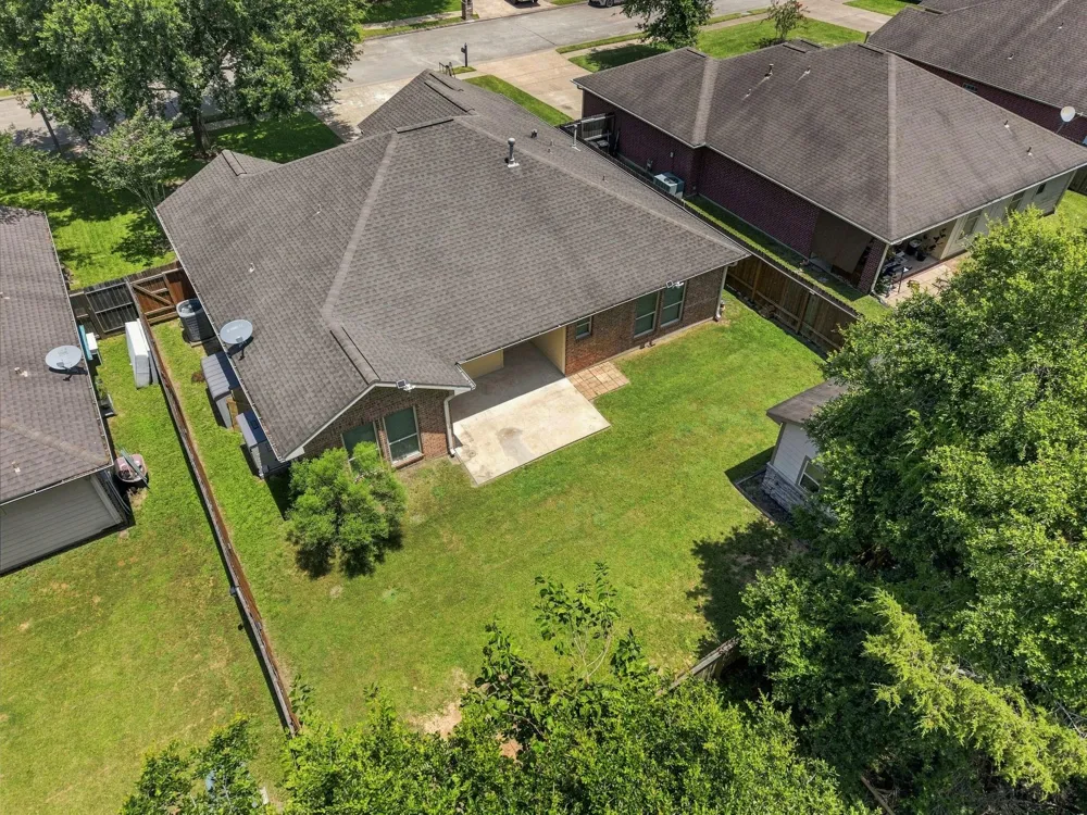 11819 Santa Fe Trail Santa Fe, TX 77510